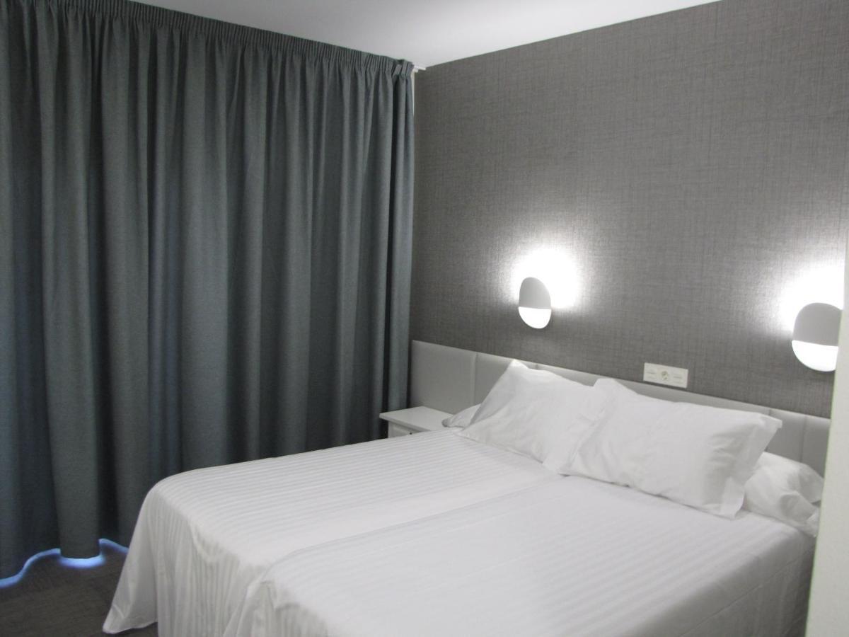 Hotel Ton Sanxenxo Buitenkant foto