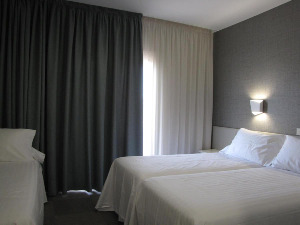 Hotel Ton Sanxenxo Buitenkant foto