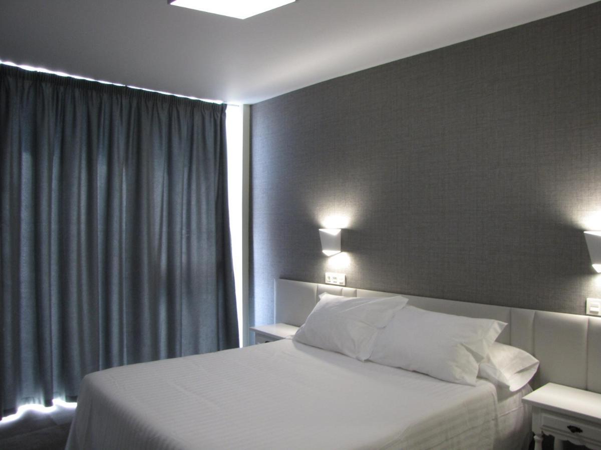 Hotel Ton Sanxenxo Buitenkant foto