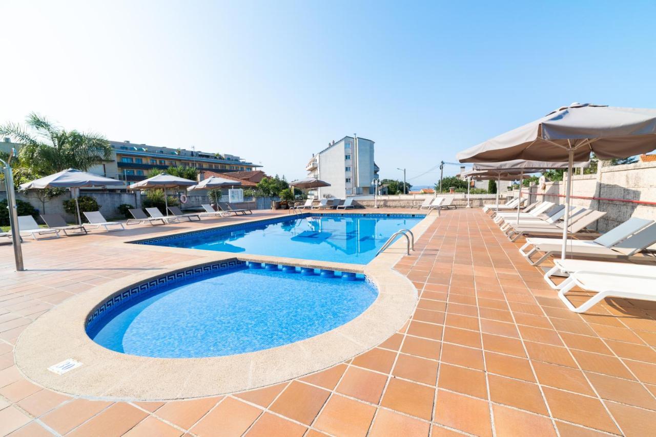 Hotel Ton Sanxenxo Buitenkant foto