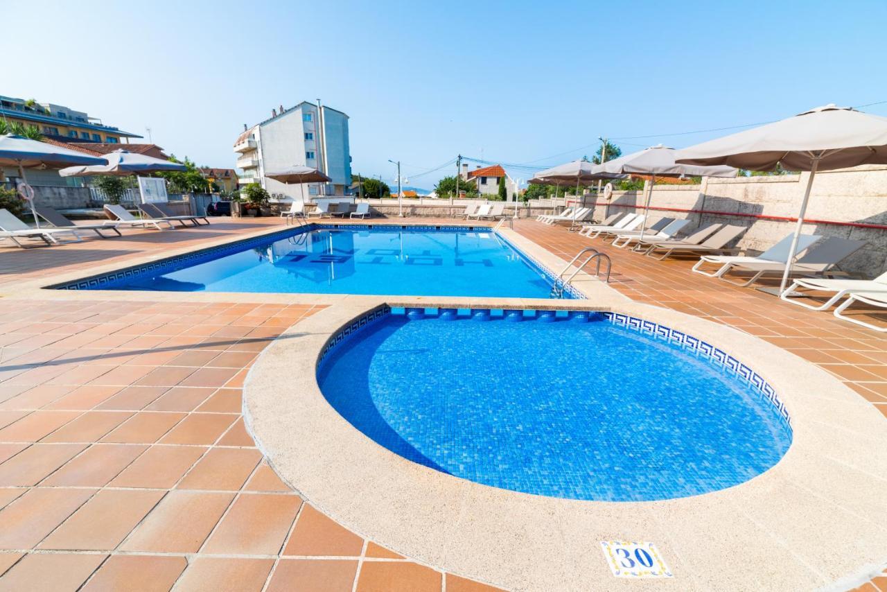 Hotel Ton Sanxenxo Buitenkant foto