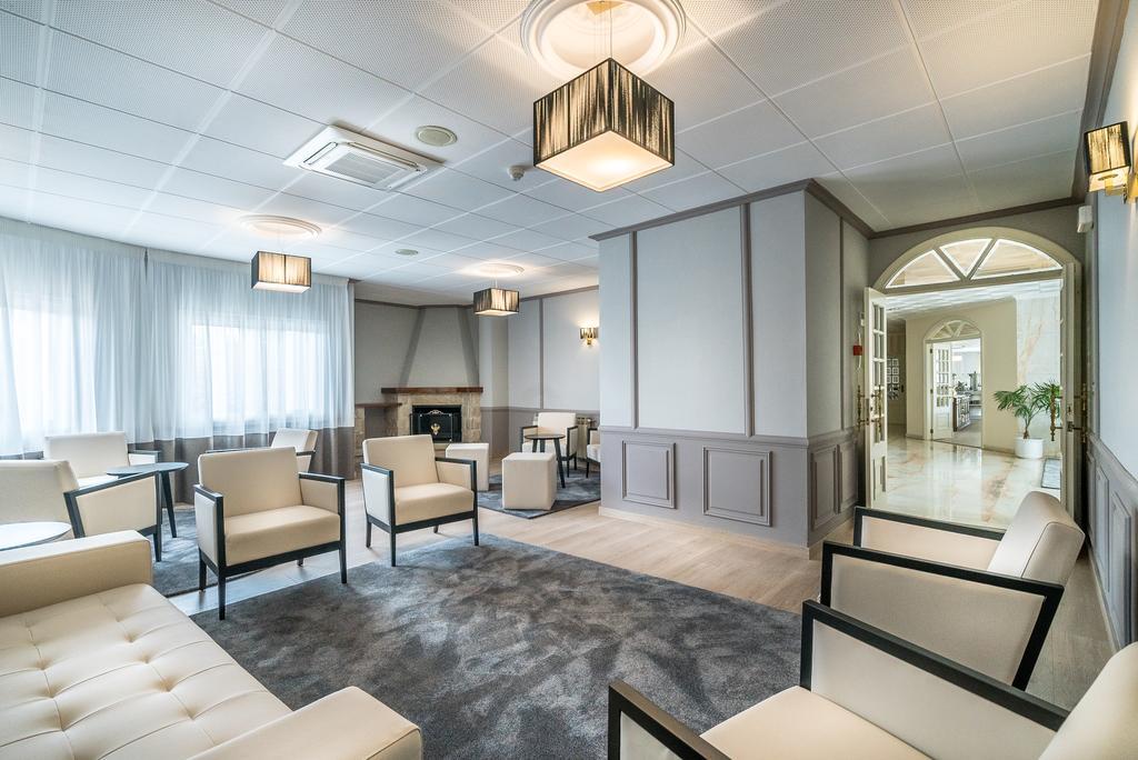 Hotel Ton Sanxenxo Buitenkant foto