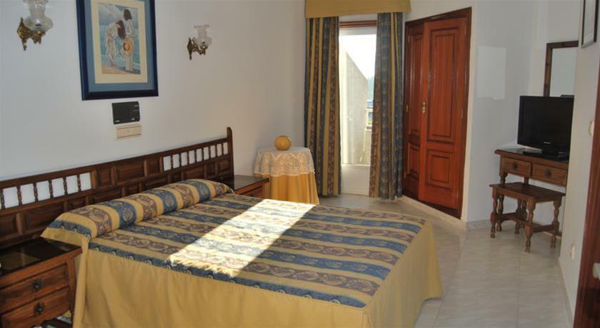 Hotel Ton Sanxenxo Buitenkant foto